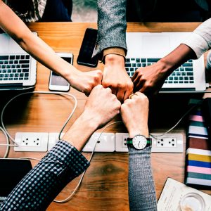 TÉCNICAS Y HABILIDADES PARA LA MEDIACIÓN, MANEJO Y RESOLUCIÓN DE CONFLICTOS EN EQUIPOS DE TRABAJO