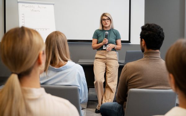 TÉCNICAS BÁSICAS PARA EL DESARROLLO DE LA COMUNICACIÓN ASERTIVA
