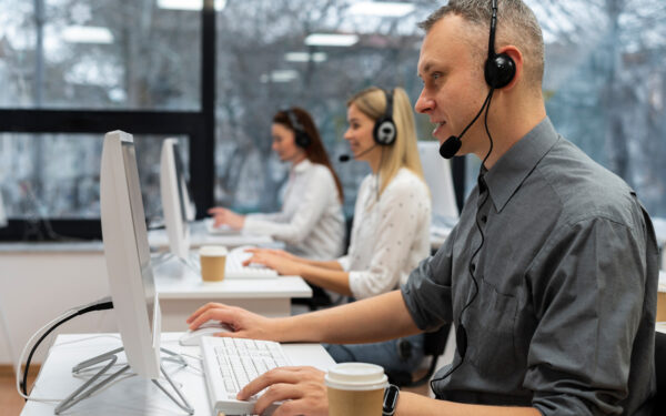 SERVICIO AL CLIENTE APLICANDO INTELIGENCIA EMOCIONAL Y ASERTIVIDAD