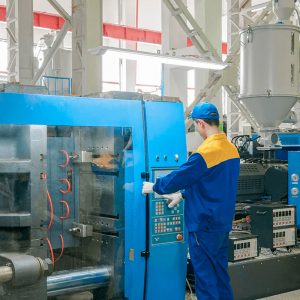 TALLER PRÁCTICO DE INYECCIÓN DE PLÁSTICOS