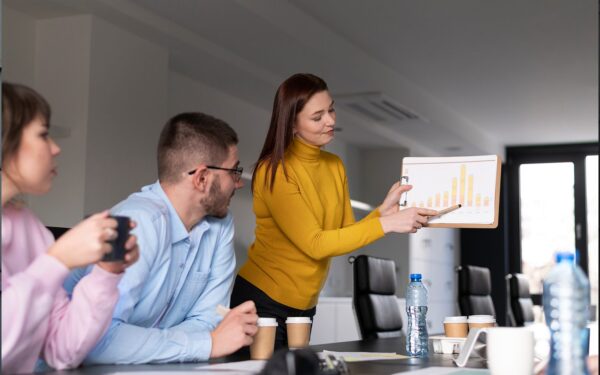 IMPULSA TUS VENTAS CON ESTRATEGIAS DIGITALES EFECTIVAS: LOS METODOS EFECTIVOS PARA REDES SOCIALES, GOOGLE, WHATSAPP Y EMAIL MARKETING