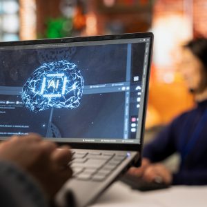 INTRODUCCIÓN A LA INTELIGENCIA ARTIFICIAL Y SUS APLICACIONES EN LA AUTOMATIZACION DE TAREAS