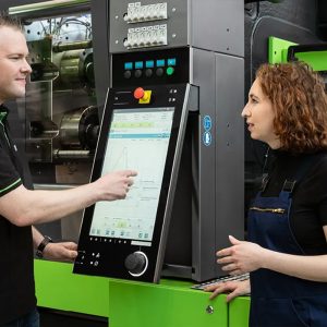 TALLER PRÁCTICO DE INYECCIÓN DE PLÁSTICOS