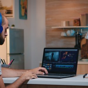 CREACIÓN DE VIDEOCLIPS ANIMADOS PARA ÁMBITO EMPRESARIAL CON CANVA Y POWTOON
